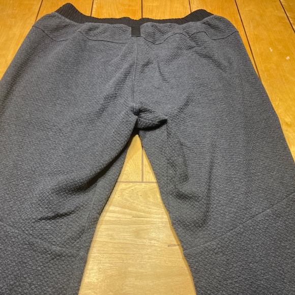 Lululemon At Ease Joggers Grey Double Knit Size Large - Picture 8 of 16
